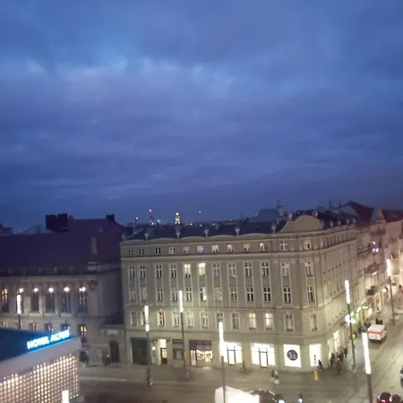 35m2 W Lofcie W Zabytkowej Kamienicy W Centrum Poznania Πόζναν